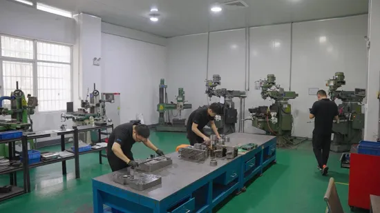 Customized Precision Plastic Bottle Blowing Mould Pet Bottle Mold for Different Shape 